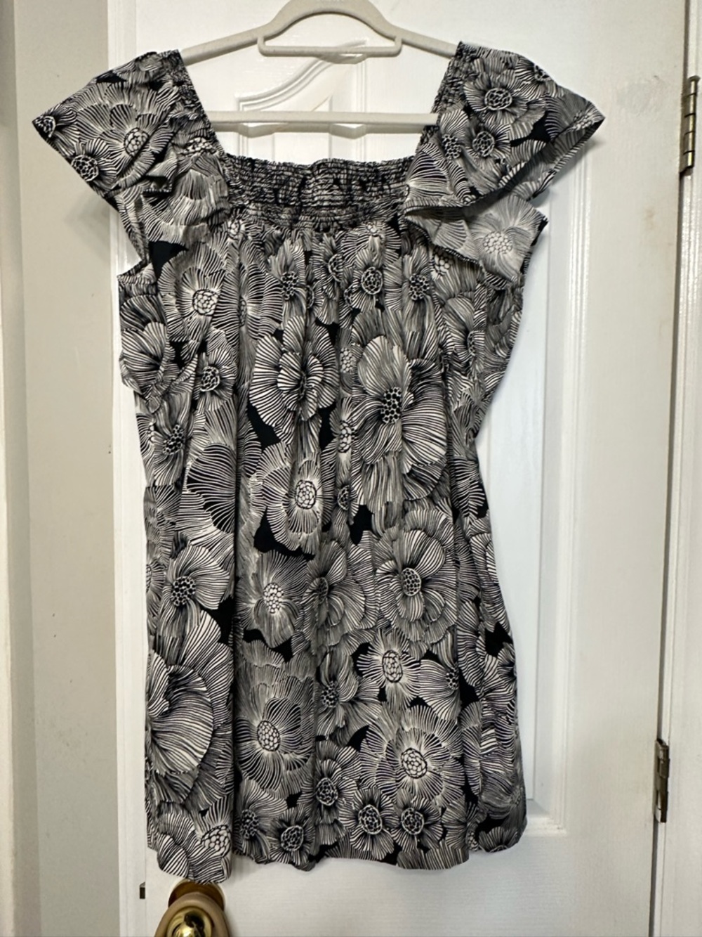 Express Black and White Floral Square Neck Flutter Sleeve Dress
